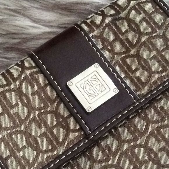 💞GIANI BERNINI💞wallet - Picture 3 of 8